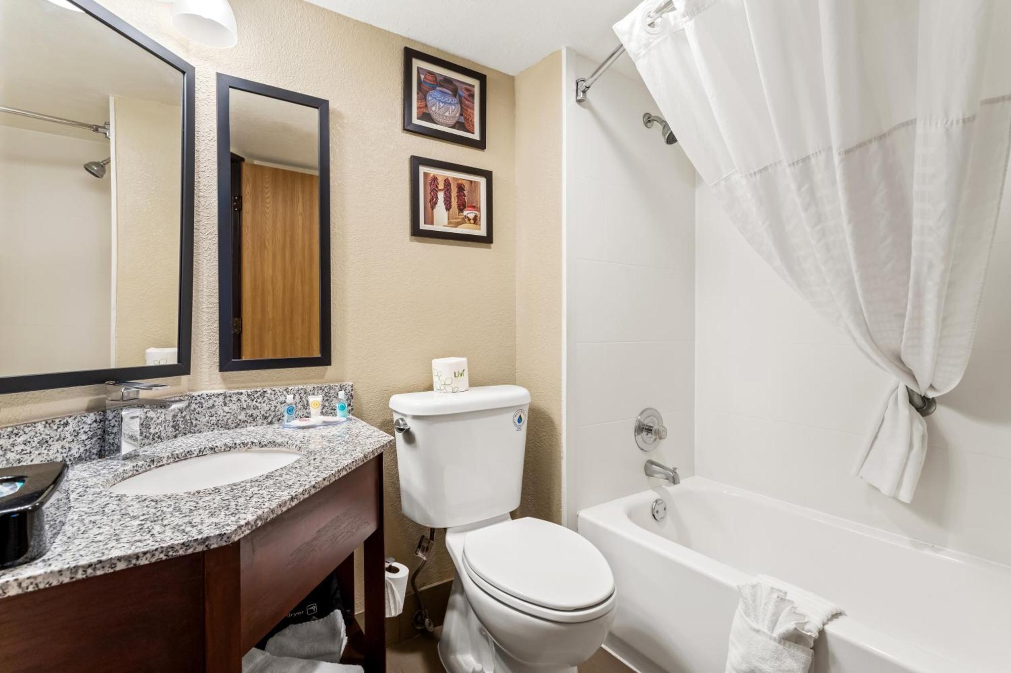 Comfort & Downtown Hotel 2*