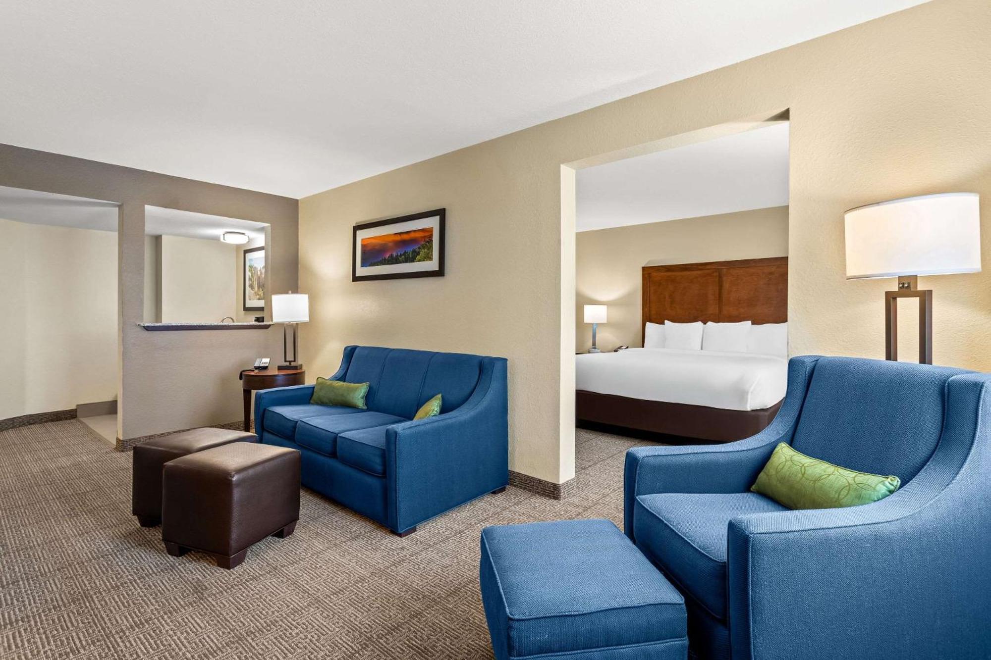 Hotel Comfort & Downtown