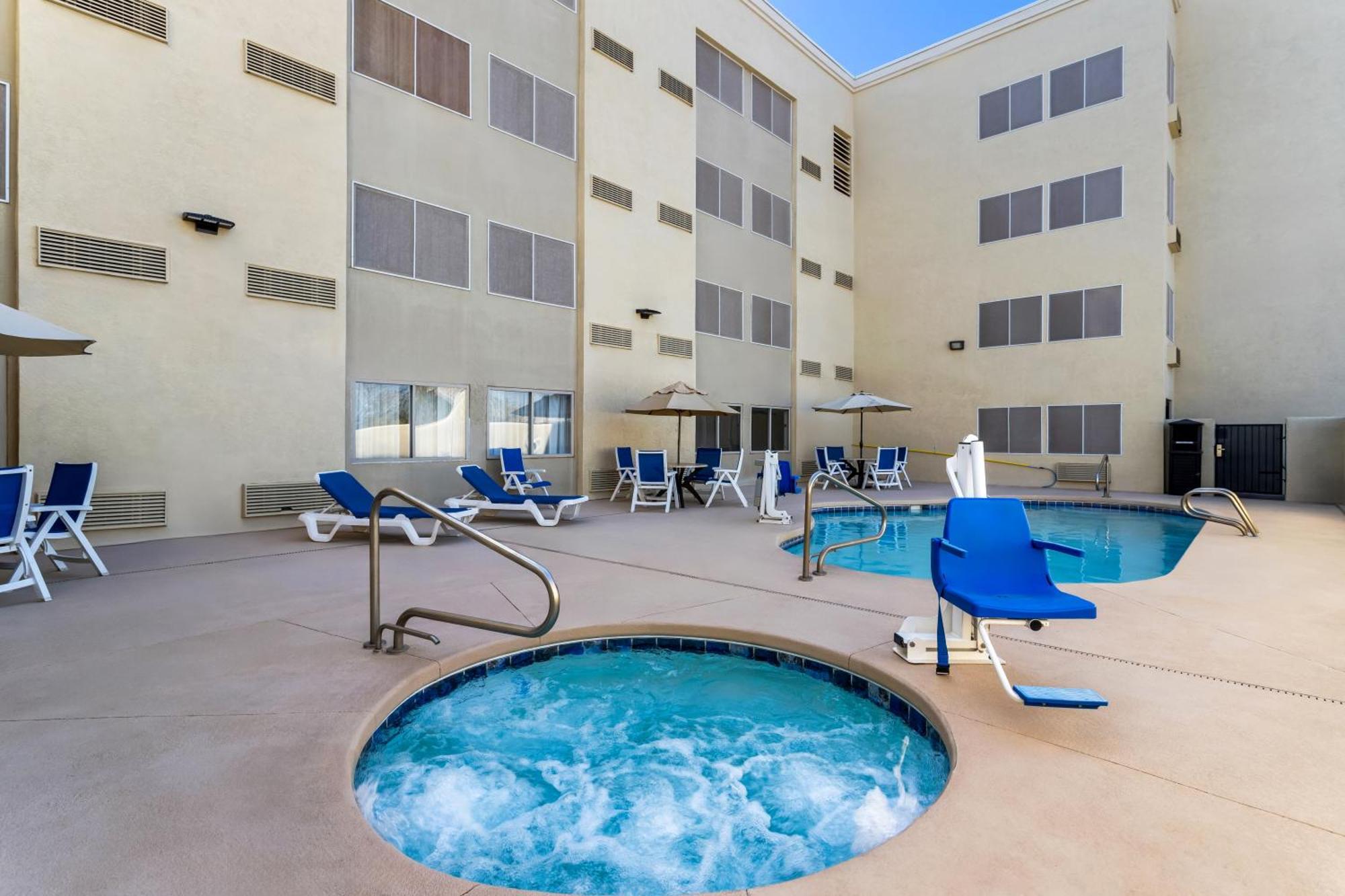 Comfort & Downtown 2*